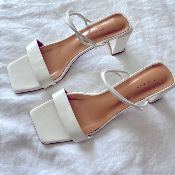 Beautiful square toe kitten heels - white - Picture 4 of 11